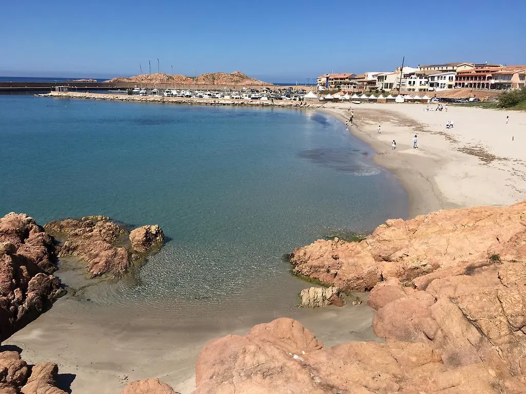Borgo Spiaggia Vista Mare Isola Rossa  Appartement